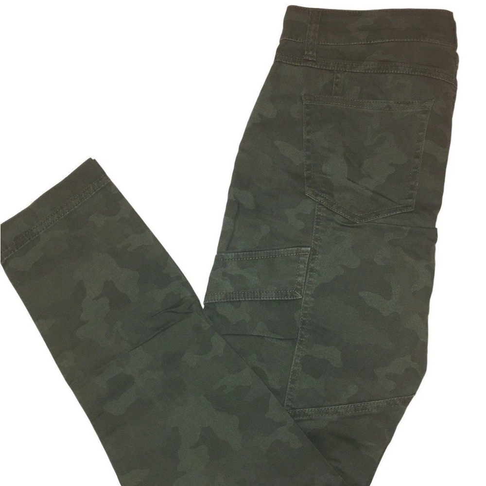 women skinny camo jeans nwt